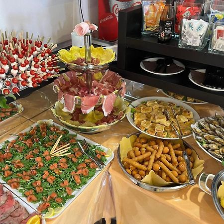 Hotel Napoleon San Mauro Mare Экстерьер фото
