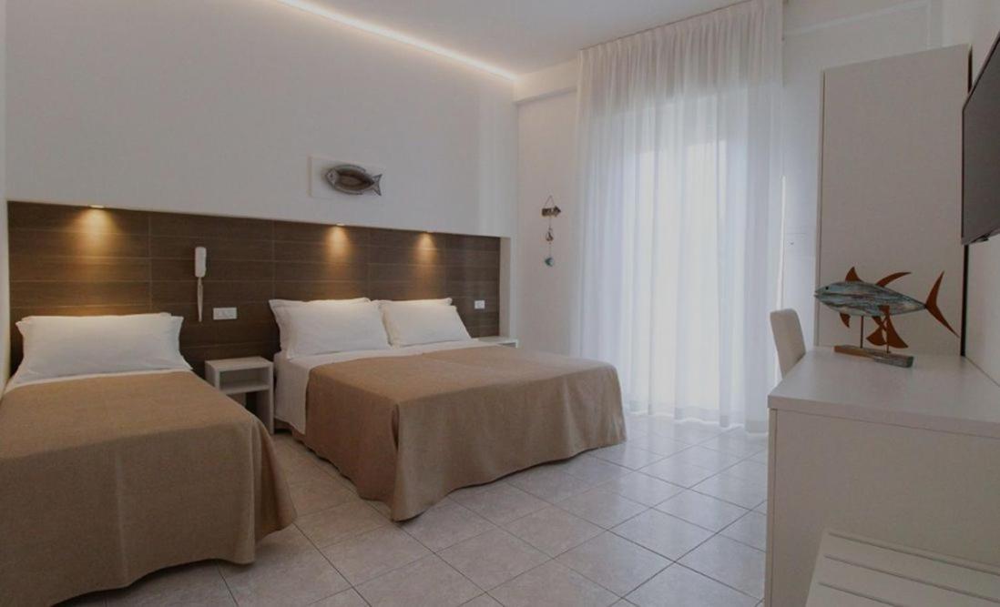 Hotel Napoleon San Mauro Mare Экстерьер фото
