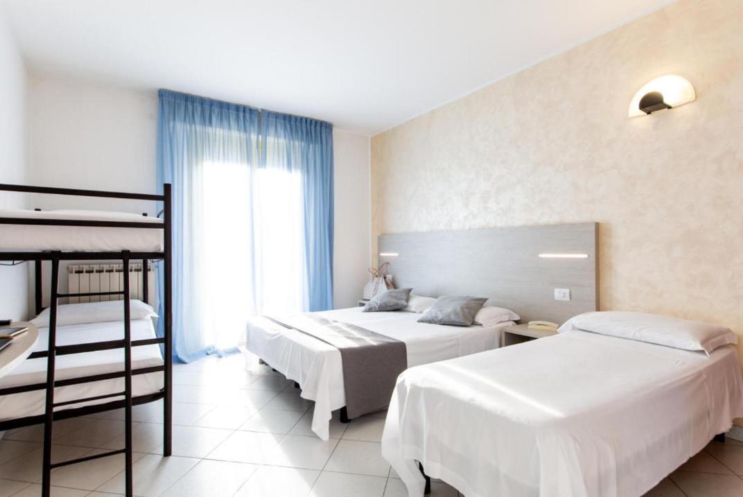 Hotel Napoleon San Mauro Mare Экстерьер фото