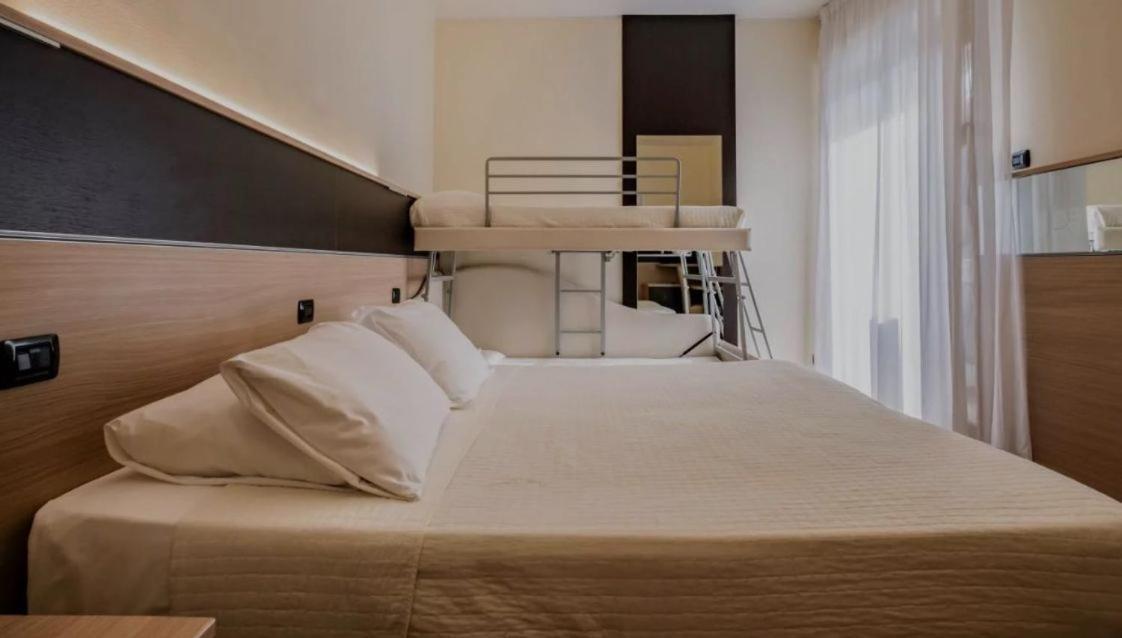 Hotel Napoleon San Mauro Mare Экстерьер фото