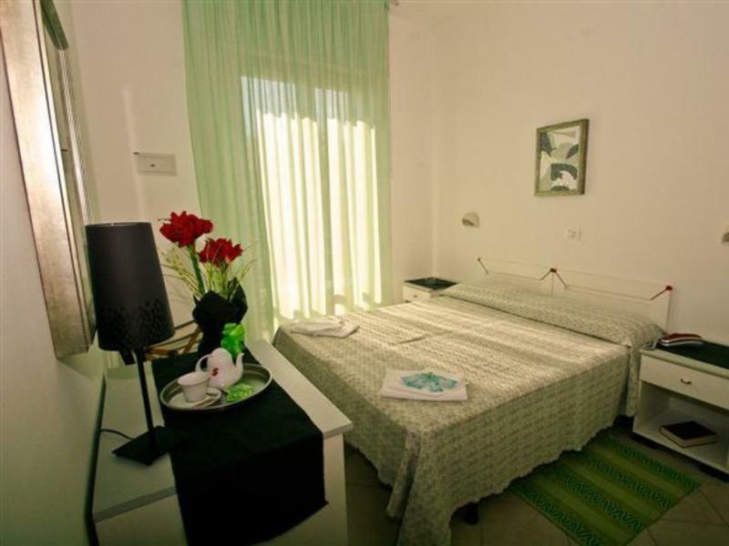 Hotel Napoleon San Mauro Mare Экстерьер фото